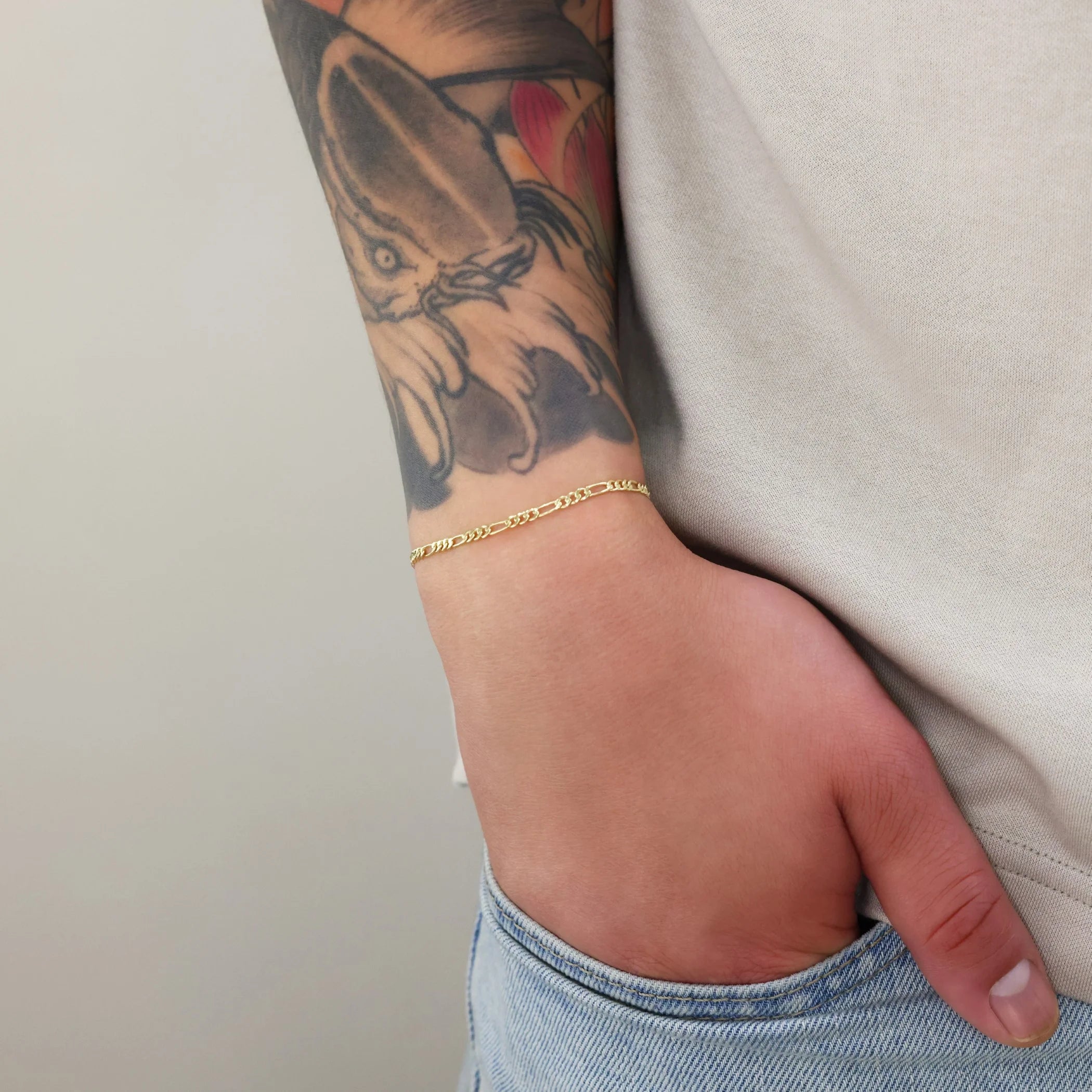 10K Real Yellow Gold Figaro Link 2.5Mm Chain Bracelet or Anklet (7"-9") Dainty Italian Jewelry for Men & Women